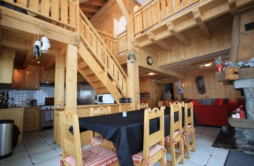 Les Prodains Apartment | 250 m² Apartment ∙ 5 bedrooms ∙ 15 guests
