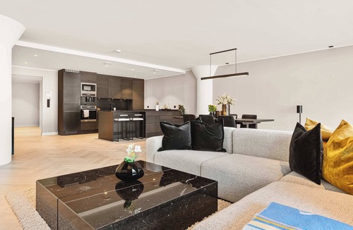 Bergen City Centre Apartment | 250m to Bryggen I Balcony I Spacious Luxury Apt
