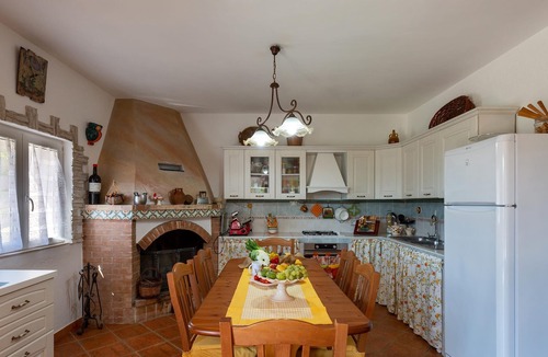 Santeramo in Colle Villa | 2520 Villa Margherita in Colle by Perle di Puglia