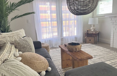 Erie Apartment | 253 Upper Chic Boho Retreat NEW RENO