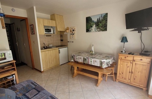 Saint-Jean-dʼAulps Apartment | 25m² Studio, balcony, perfect for 4 in the mountains