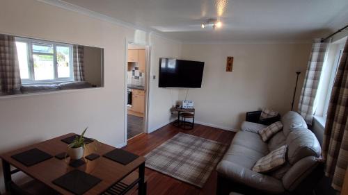 Balloch Apartment | 26 Two bedroom apt with private garden