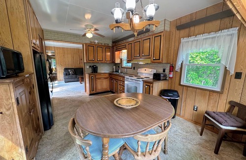 Carroll House | 26CM - private camp in Bretton Woods, wifi, AC, private yard with great views, dog friendly!