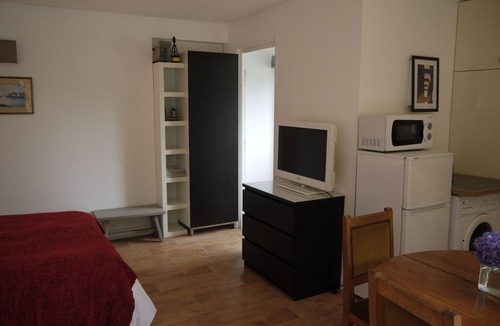 Kerherou Apartment | 28 m2 garden studio at Le Cabellou