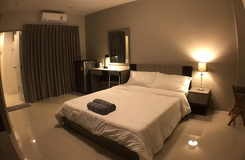 Phasi Charoen Hotel | 28 Place