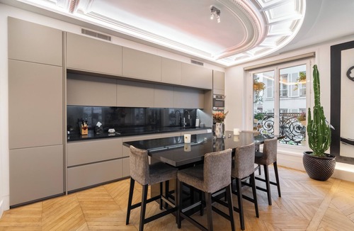 6th Arrondissement Apartment | 280m2luxury Floatingabove Paris’s most storied brasseries-Deux Magots,Café Flore