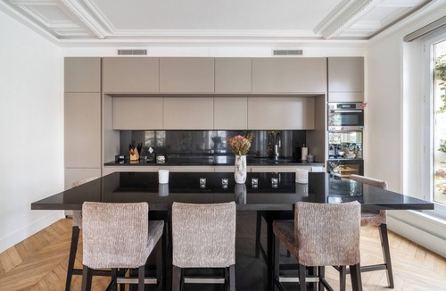 6th Arrondissement Apartment | 280m2luxury Floatingabove Paris’s most storied brasseries-Deux Magots,Café Flore