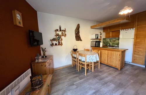 Le Super-Sauze Apartment | 28m² Studio at the slopes base, 4 pax, Les Cimes residence