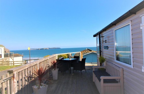 Lydstep House | 295 Caldey View