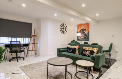 Livesey Apartment | 2A Ruby Street