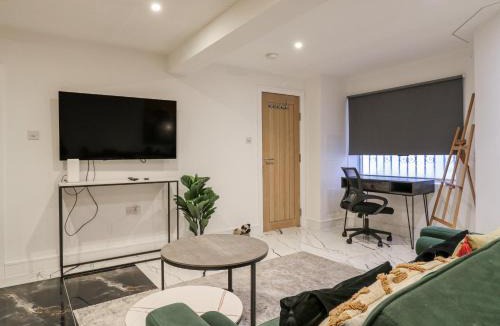 Livesey Apartment | 2A Ruby Street