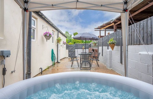 Beeston House | *2AA* Spacious & Innovative Stay