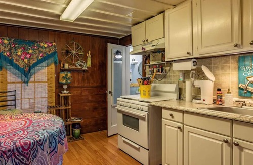 Bacliff House | 2B/1B sleeps 7 on shared waterfront property - 270' pier, hot tub & amenities