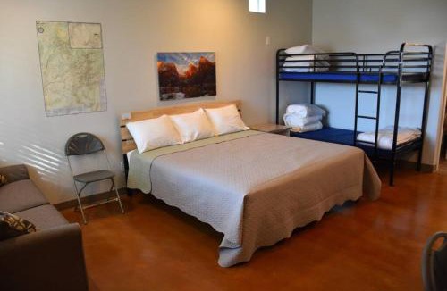La Verkin House | 2B Bunkhouse With Cold AC