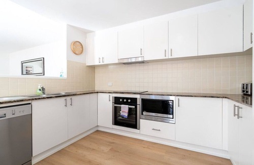 Greenway Apartment | 2B Spacious Apartment in the Heart of Tuggeranong