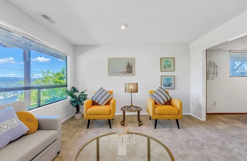 Bryn Mawr-Skyway House | 2b1b Lakeview Lower Unit Close to Sea-Tac Airport