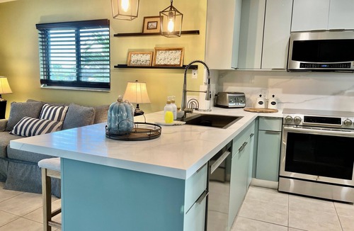 Pebble Beach House | 2bd-2ba-2ga, heated pool, golf-beach lovers, pet friendly sanctuary.