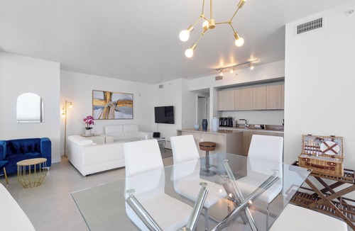 Hollywood South Central Beach Condo | ★ 2BD/2BA BEACHFRONT CONDO AT LYFE RESORT WITH OCEAN-VIEW! 25 min to MAJOR INTERNATIONAL SPORTING EVENT!