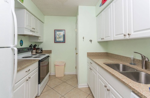 Demere Park Condo | 2bd/2ba/Close to Village, Parks, Pools - Reserve Now for fall & winter getaways!