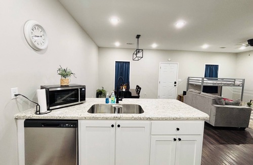 Elliott Condo | 2BD/2BA condo fully stocked, with wifi & bunk bed!