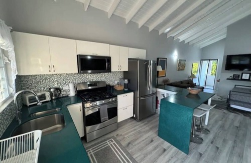 Cedar Grove Apartment | 2Bd Apartment on Main Rd - Ernie’s Place 2N