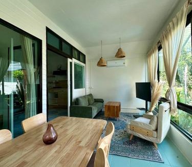 Chaloklum House | 2BD beachfront house in Chaloclum
