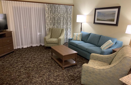 Table Rock Hotel | 2BD Deluxe/Branson - w/Pools, Barbecue, Gym!