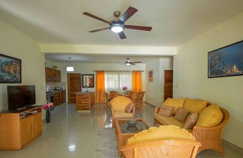 ProCab Apartment | 2BD groundfloor apt in central Cabarete, steps from beach, pool/cable TV/WiFi/AC