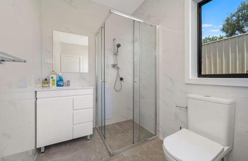 Koonawarra Apartment | 2BDR Granny Flat For Family Retreat