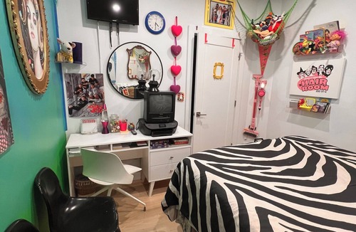The Heights Condo | 2bed/2ba MAXIMALIST Close to NYC in fantastic Jersey City