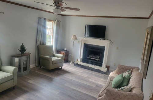 Elk Mills Condo | 2bed 2bath first floor unit with deck