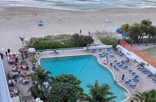 Bermuda Riviera Condo | 2Bed 2Bath Huge Balcony Full Kit