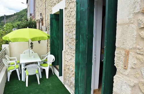 Le Bugue Cottage | 2Bed Cottage Sleeps 4 - Garden, Patio, Pets