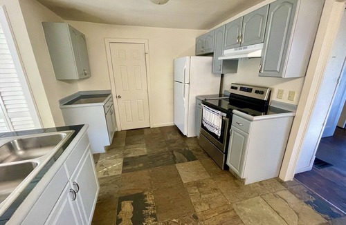 Columbia City House | 2BR/1.5BA - AC- Private upper unit of a duplex house. Few steps to Light Rail