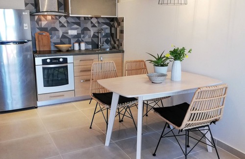 Katsarou Apartment | 2BR,1 BTH SUITE WHITE GEA WITH POOL STUNNING SEA VIEWS