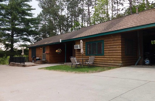Park Rapids House | 2BR 1BA Cabin #2 Riverside Point Resort
