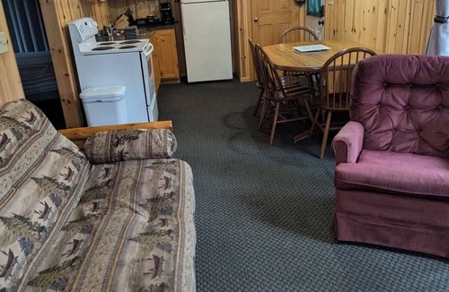 Park Rapids Cabin | 2BR 1BA Cabin #7 Riverside Point Resort