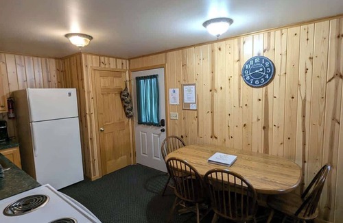 Park Rapids Cabin | 2BR 1BA Cabin #7 Riverside Point Resort