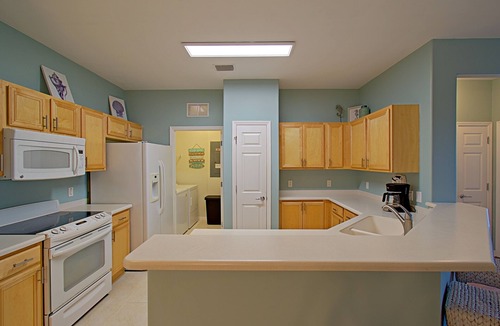 Majestic Palms Condo | 2BR 2 BA Close to Sanibel and Ft. Myers Beaches