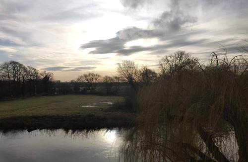 St Neots Apartment | 2BR 2 Bath Riverside Penthouse 2 Parking View Near St Neots