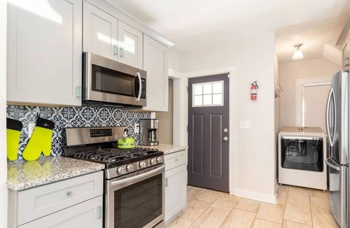 Kansas City Apartment | 2BR | 2 Private Baths | Extended Stays