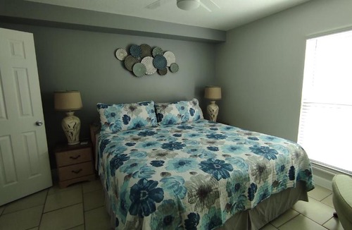 Sarasota Apartment | 2BR/2BA Apartment Sienna Park.