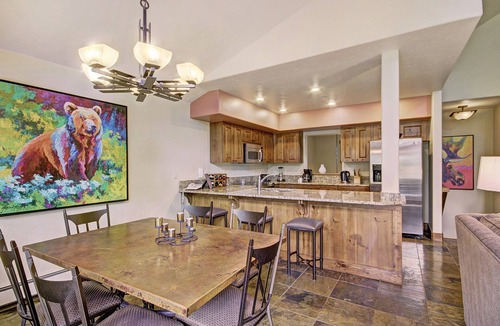 Breckenridge Condo | 2br 2ba Winter Walk To Historic Downtown + Gondola 2 Bedroom Townhouse by RedAwning
