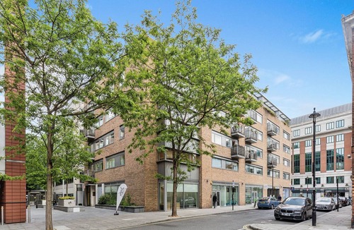 Vincent Square Apartment | 2BR/2Bath Parking Ideal for Contractors & Long Stays