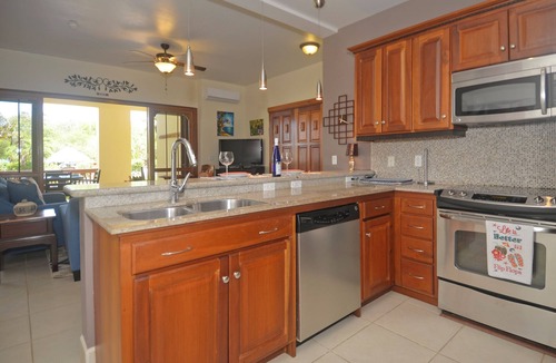 Cocoplum Condo | 2BR 312: Sleeps 6, Soaking Tub, First Floor