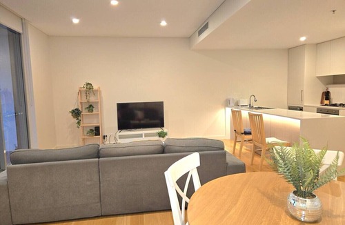 Macquarie Park Apartment | 2BR Apartment Macquarie Park Near Chatswood & CBD