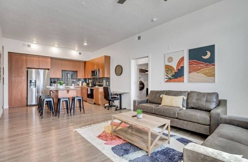 Clearfield Apartment | 2BR Apartment with Pool and Fitness Center Hill AFB and Local Dining