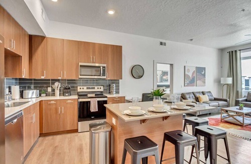 Clearfield Apartment | 2BR Apartment with Pool and Fitness Center Hill AFB and Local Dining