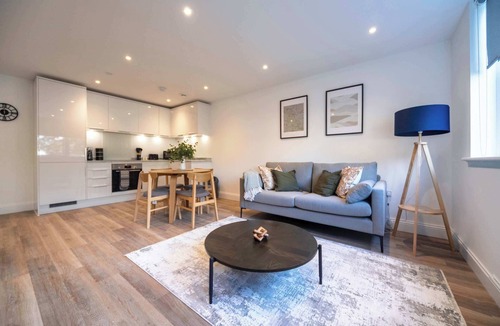 Gravesend Apartment | 2BR Apt Workspace & Play at TrinityPoint Gravesend