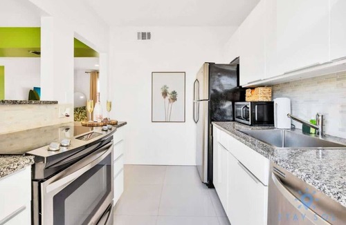 Hollywood South Central Beach Apartment | 2BR + Bay View+ Pool |Step To Beach